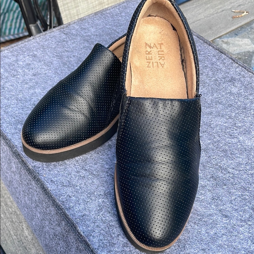 Naturalizer Black Slip-On Loafers Comfortable Design